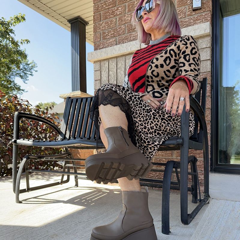 Cougar Villa