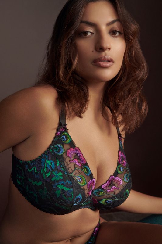 PrimaDonna San Angel Peacock Plunge