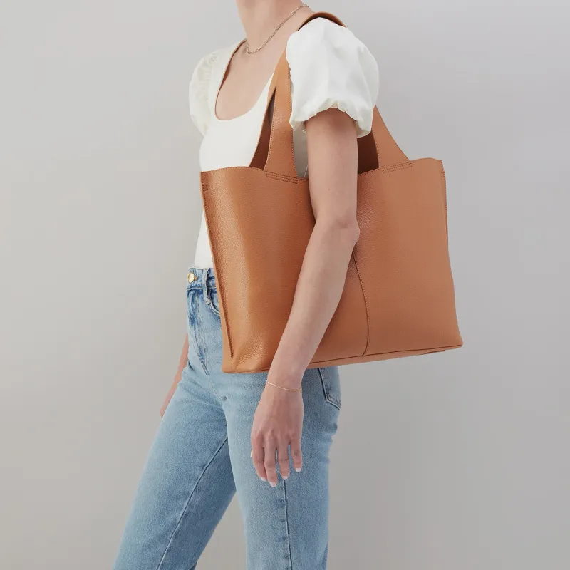 HOBO Vida Large Tote Biscuit