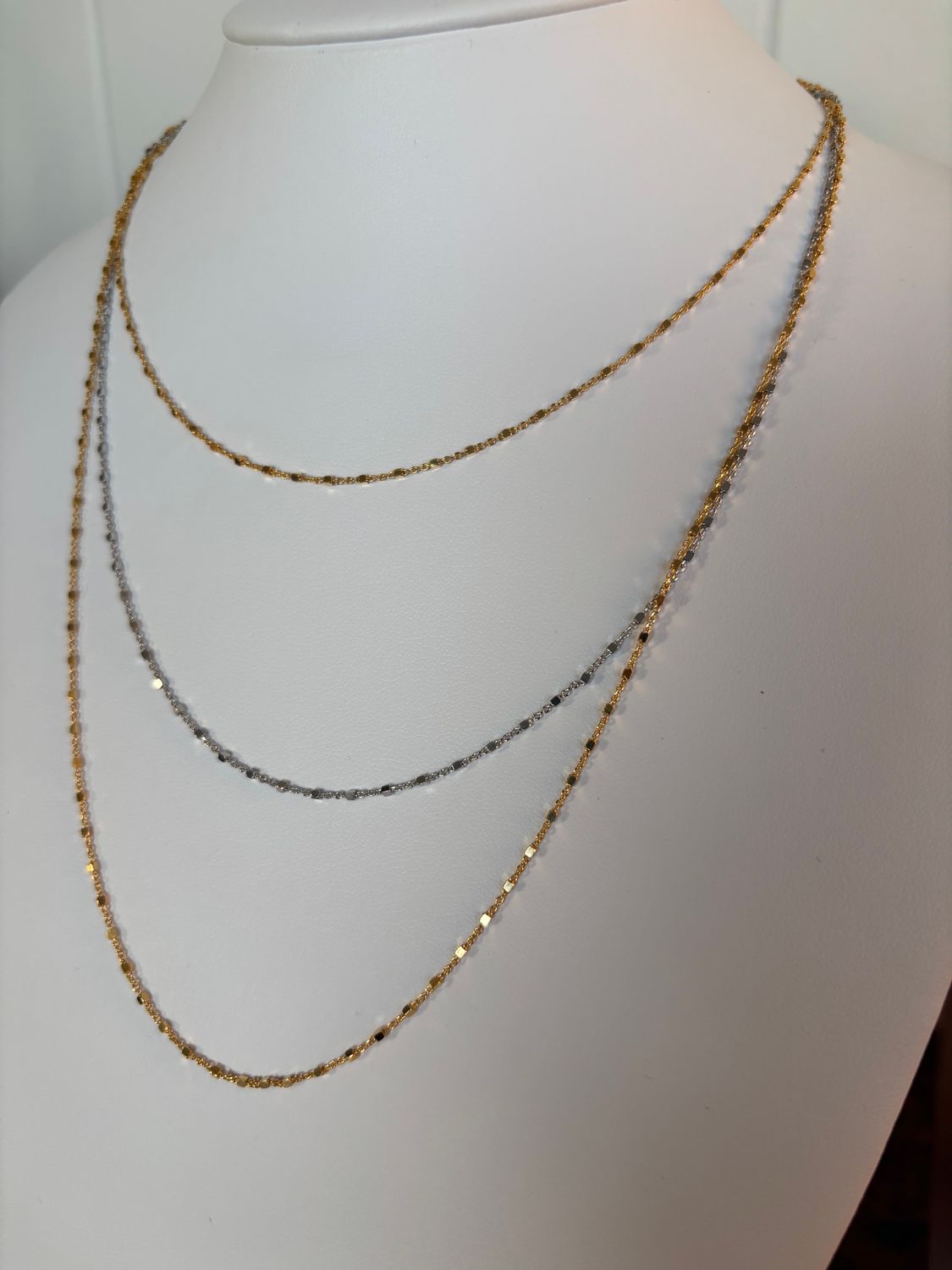 House of Moda Capri Crew Chain