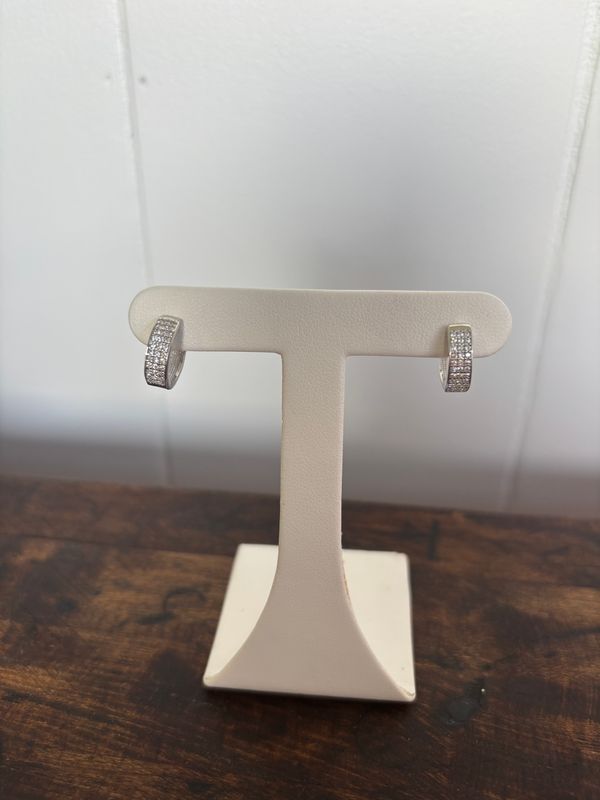 House of Moda Bold Huggie Hoops