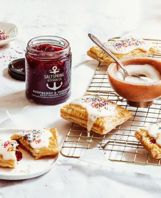 Saltspring Kitchen Co. Raspberry &amp; Habanero Spicy Pepper Spread 125mL