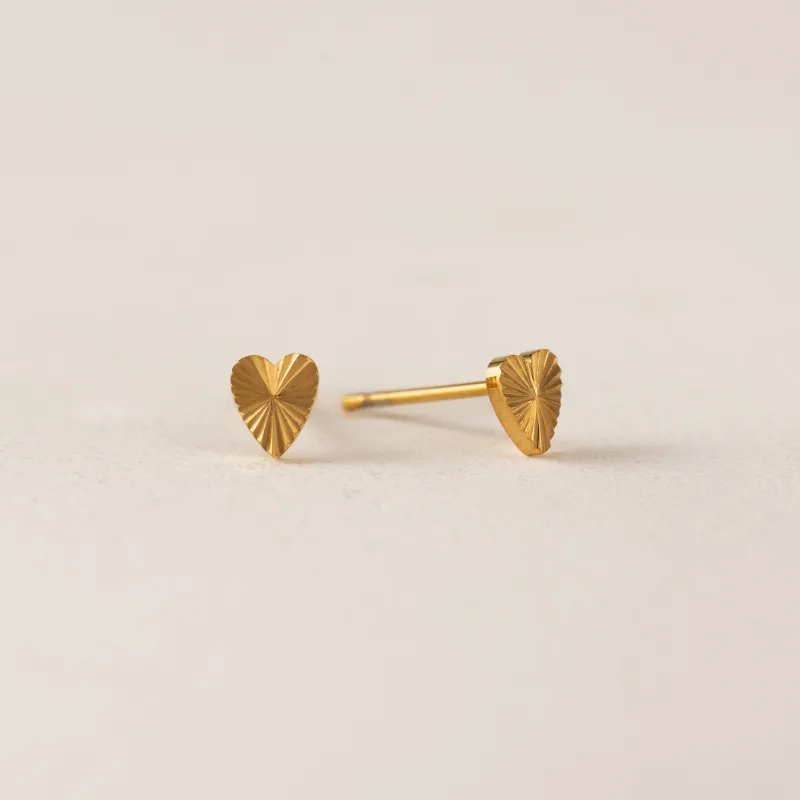 Lover&#39;s Tempo Waterproof Fluted Heart Studs