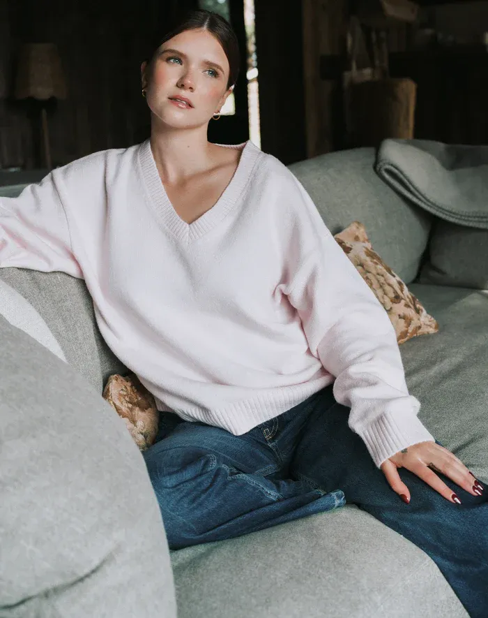 Brunette the Label VNeck Boxy Sweater Light Pink