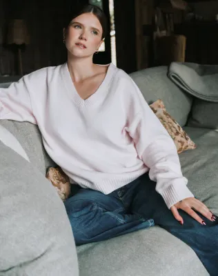 Brunette the Label VNeck Boxy Sweater Light Pink