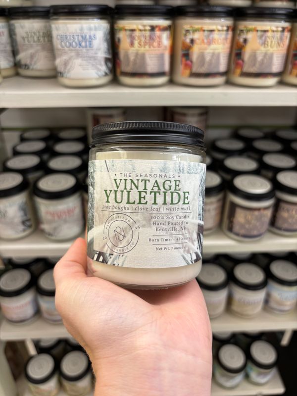 New Scotland Candle Co. Vintage Yuletide 7oz New Scotland Candle Co. Vintage Yuletide 7oz