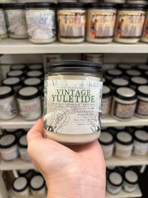 New Scotland Candle Co. Vintage Yuletide 7oz