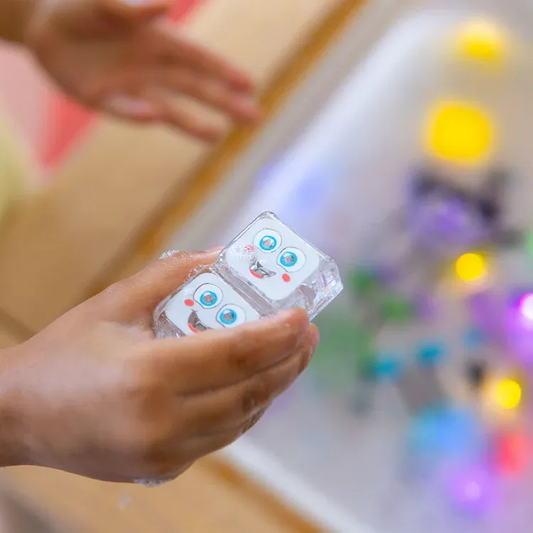 Glo Pals Light Up Cubes 4 pack Party Pal