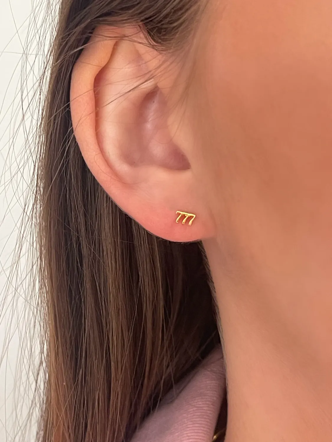 House of Moda 777 Angel Number Mini Stud Gold