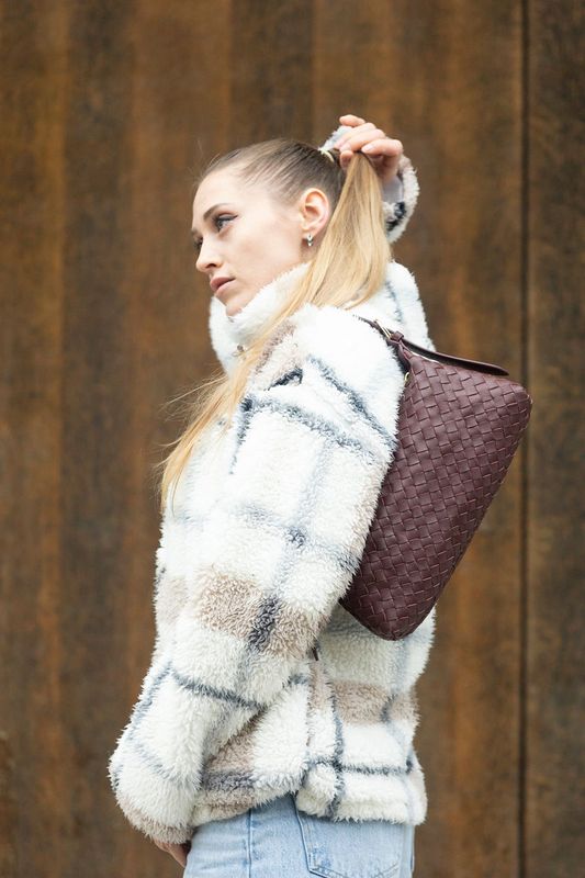 RISA Rhea Woven Shoulder Bag Aggie Maroon
