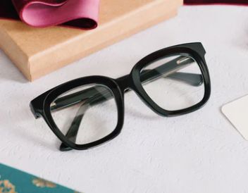 Peepers Fanfare Black