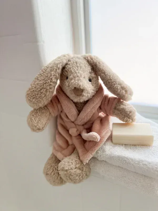 Mon Ami Harlow Bathtime Bunny Pink