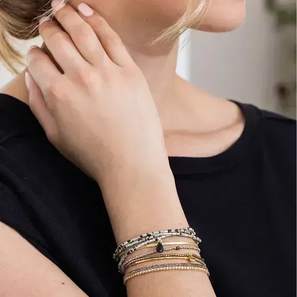 Scout Teardrop Stone Wrap