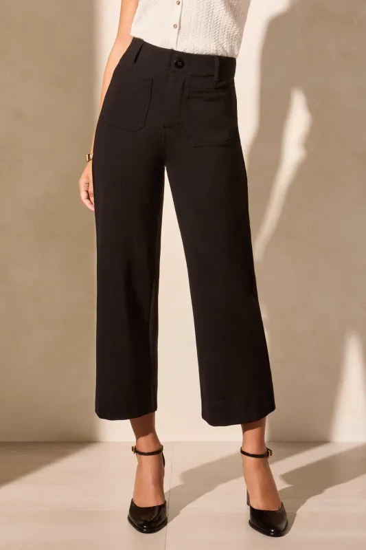 Tribal Signature High Rise Fly Front Capri 