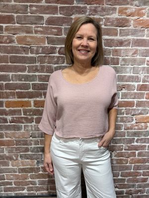 Me & Gee Rose 3/4 Sleeve Knit Shortie Top Me & Gee Rose 3/4 Sleeve Knit Shortie Top