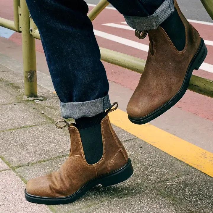 Blundstone 2581 Chisel Toe Tobacco Waxed Suede