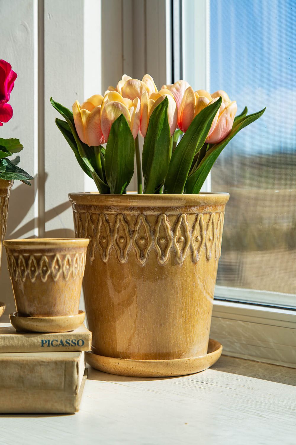 Bacon Basketware Large Beige Embossed Pot