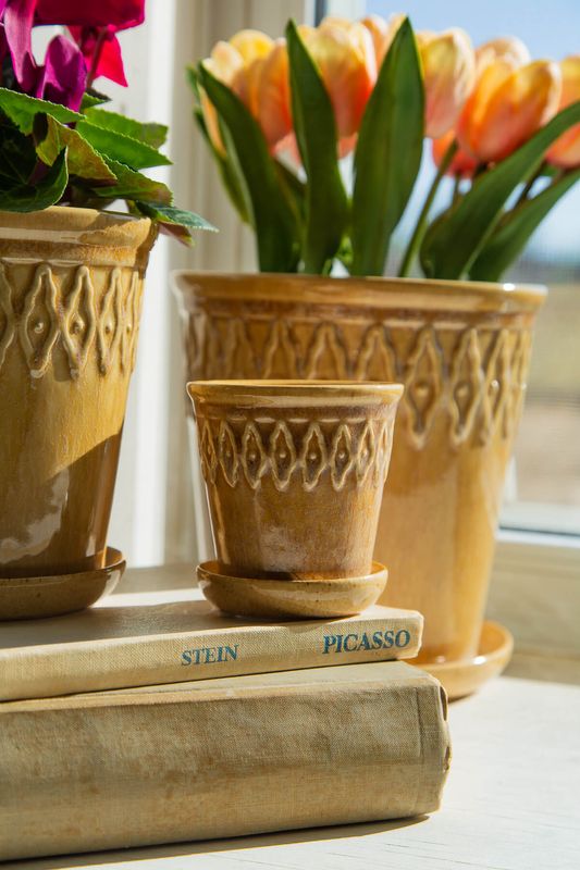 Bacon Basketware Small Beige Embossed Pot