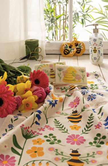 Danica Sponge Pop Up Bee Garden Set/4