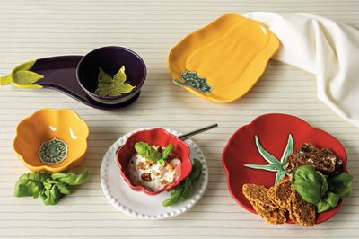 Danica Shaped Dish Bell Pepper Danica Shaped Dish Bell Pepper