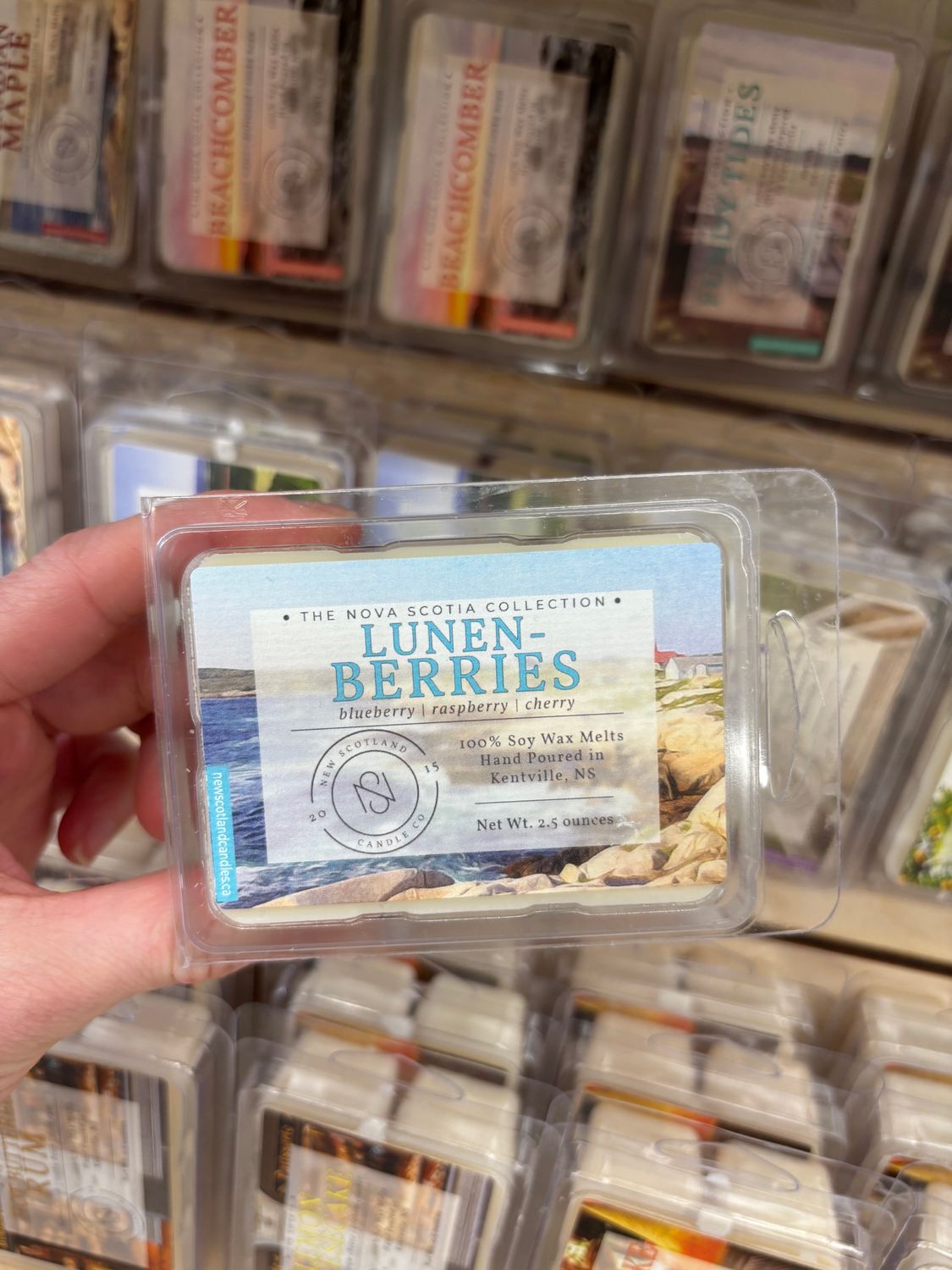 New Scotland Candle Co. Lunen-Berries Melts New Scotland Candle Co. Lunen-Berries Melts