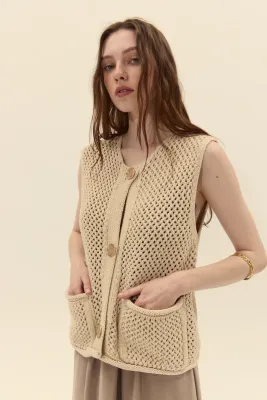 Deluc Anafi Knit Vest Ecru