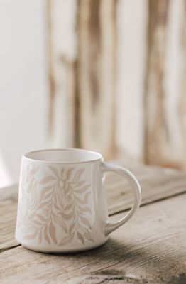 Danica Mug 20oz Berryvine Driftwood Danica Mug 20oz Berryvine Driftwood