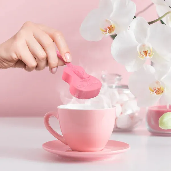 Fred Dolly Guitar Tea Infuser