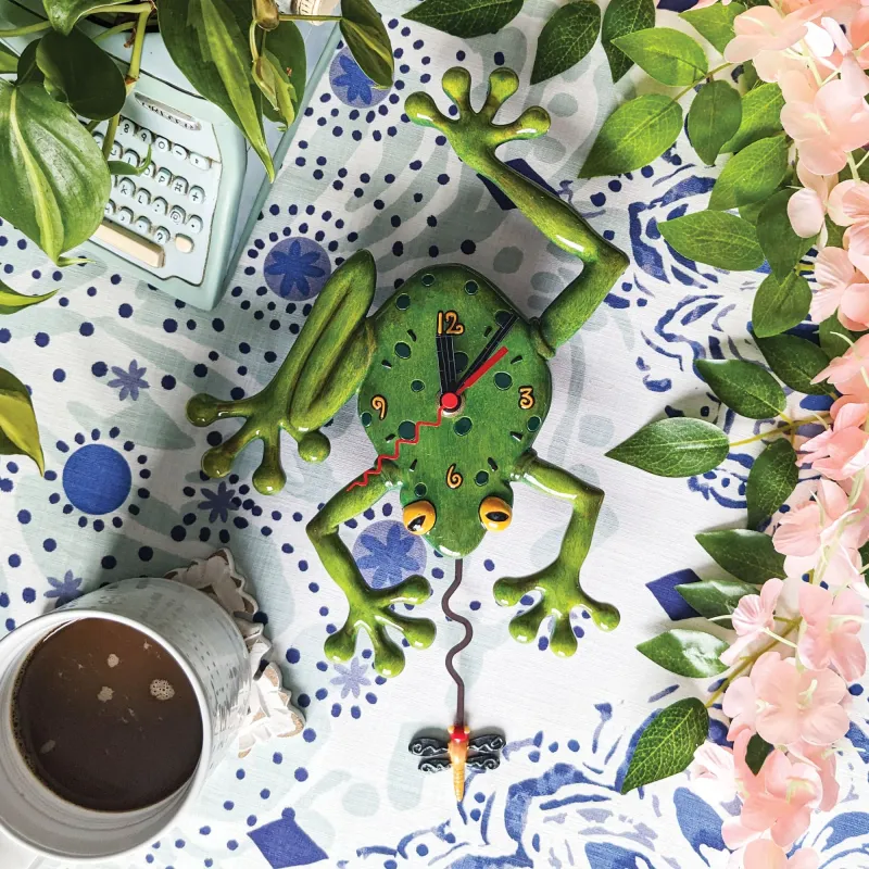 Allen Frog &amp; Fly Clock