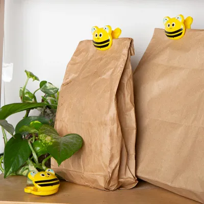 Kikkerland Bee Bag Clips