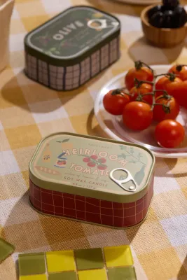 Paddywax Bistro Heirloom Tomato Printed Tin 4.5oz Heirloom Tomato