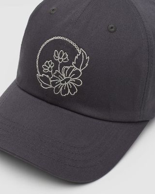 Ten Tree Daisy Embroidered Peak Hat Graphite/White Oak