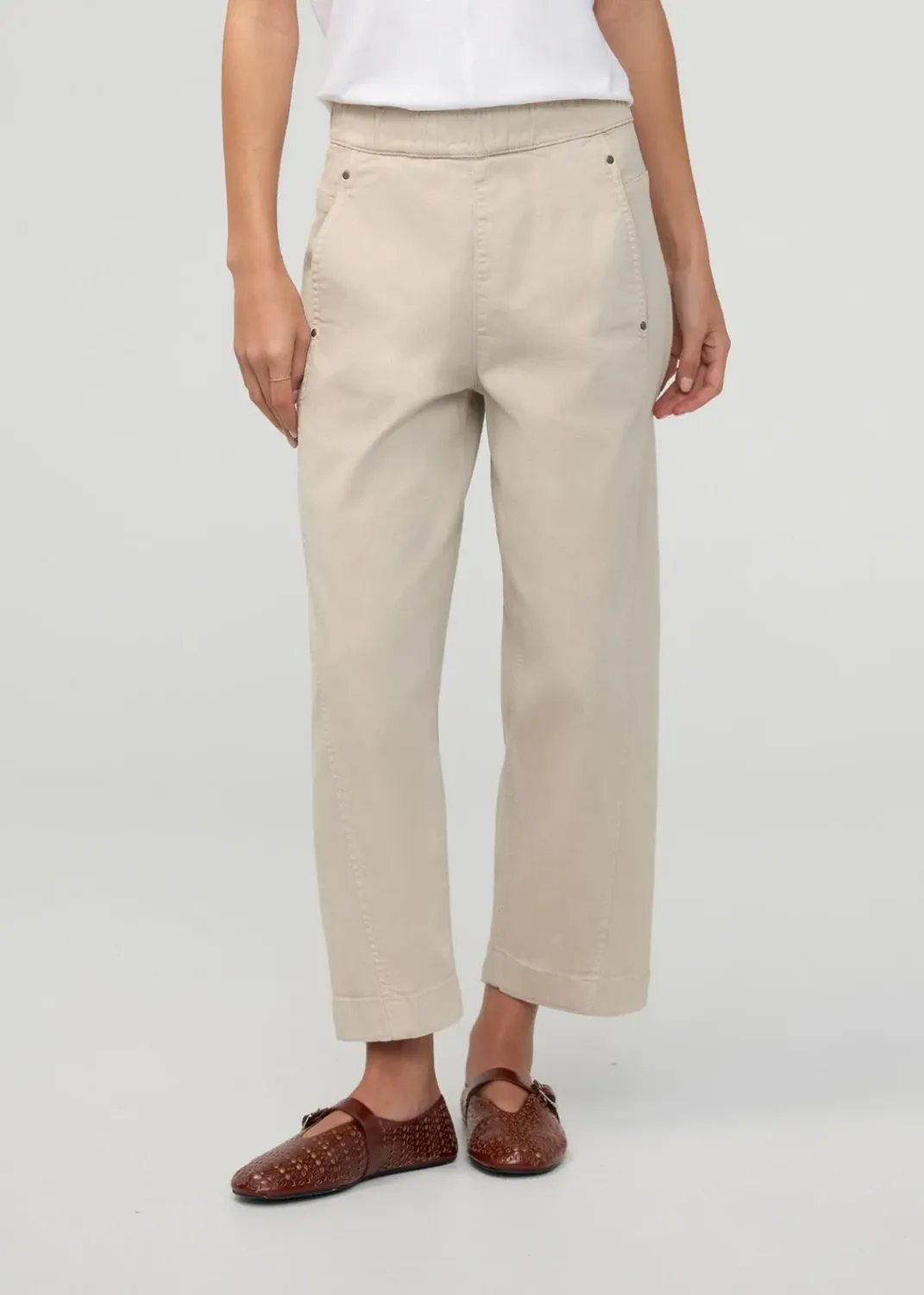 DUER FlexTwill Barrel Pull On Pant Sandstone
