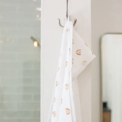 Lulujo Hooded Towel Rainbows