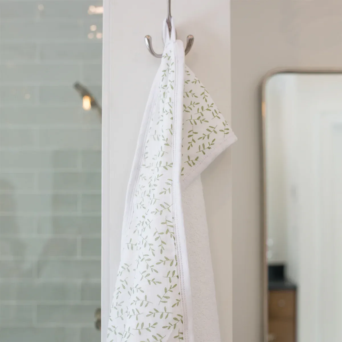 Lulujo Hooded Towel Greenery