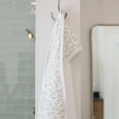 Lulujo Hooded Towel Greenery