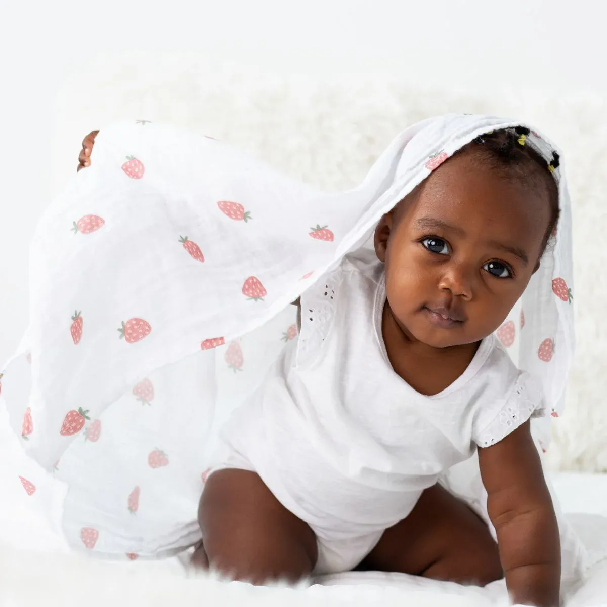 Lulujo Classic Muslin Swaddle Blanket Strawberries
