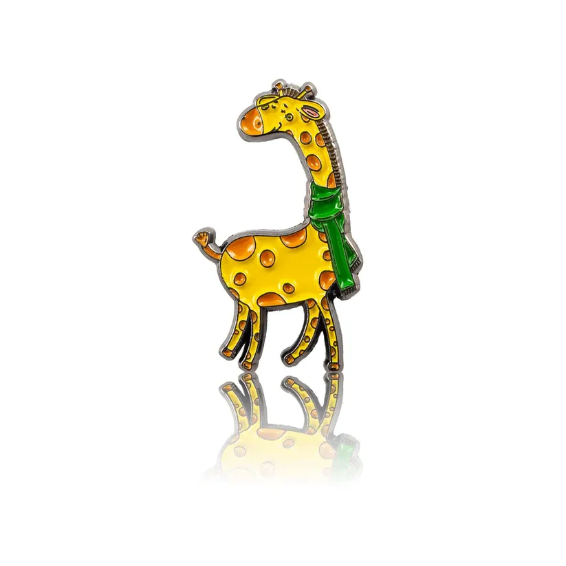 Giraffe in a Scarf PinBox