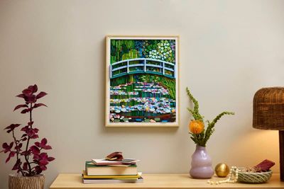 Lego 31220 Claude Monet Bridge Over a Pond of Water Lilies
