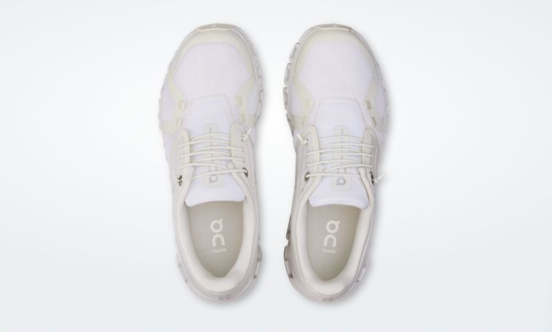 On Cloud 6 Wide Women White/White