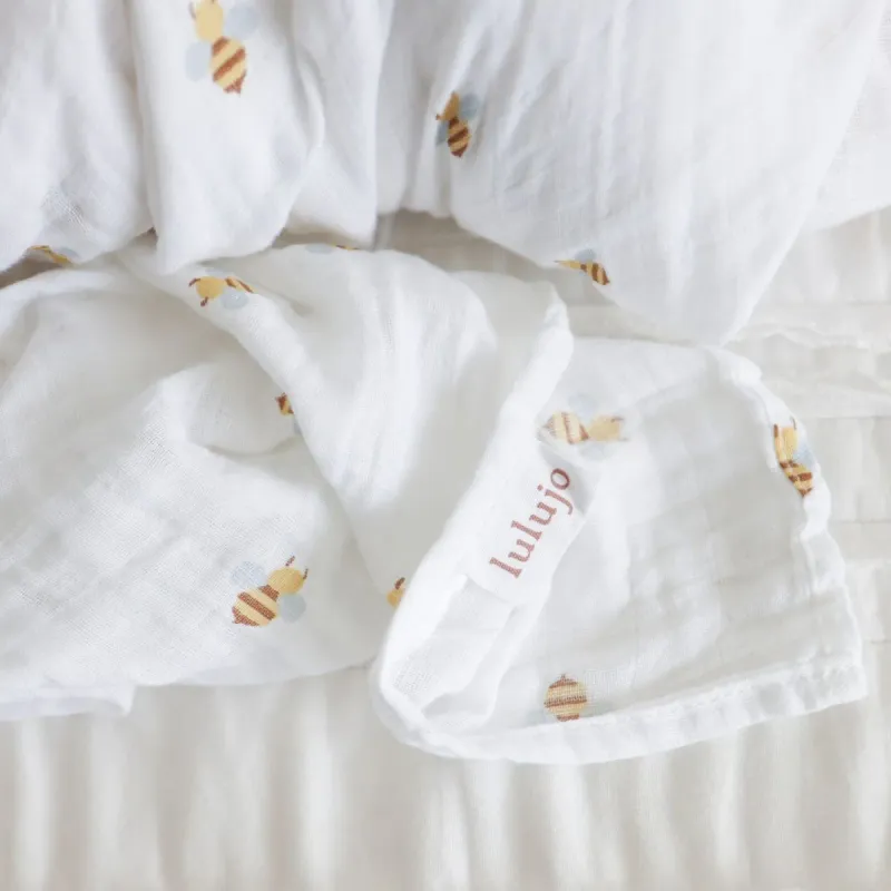 Lulujo Classic Muslin Swaddle Blanket Bees Lulujo Classic Muslin Swaddle Blanket Bees