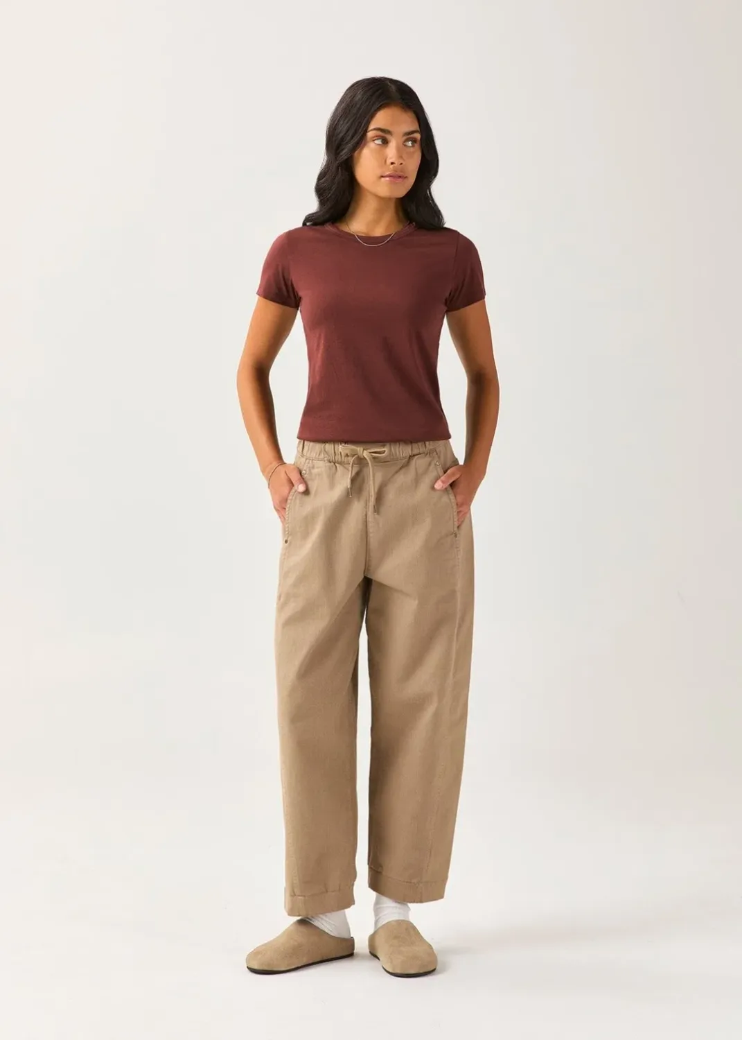DUER PurePima Slim Crew Chestnut