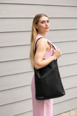 RISA Lila Pocket Leather Tote Black