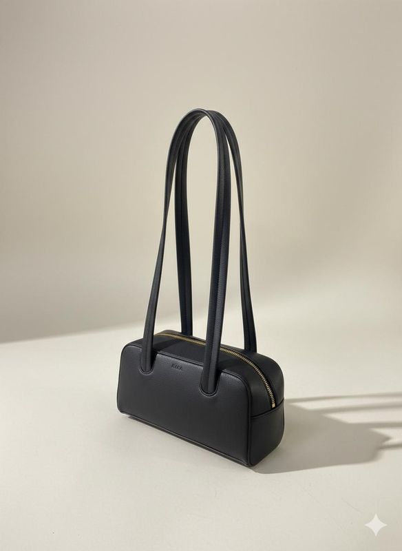 RISA Lilie Bowler Bag Black Leather