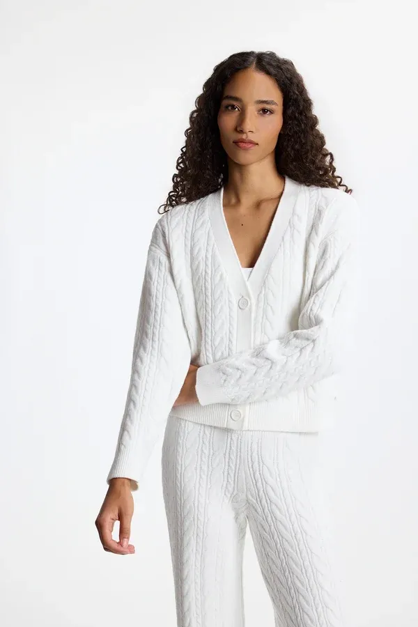 MPG Cable Knit Cardigan Snow White MPG Cable Knit Cardigan Snow White