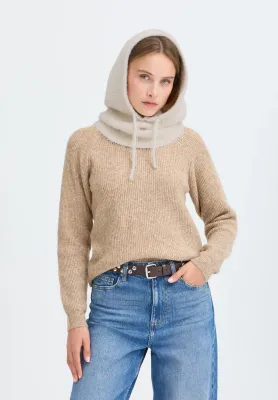 B. Young BYVips Cowl