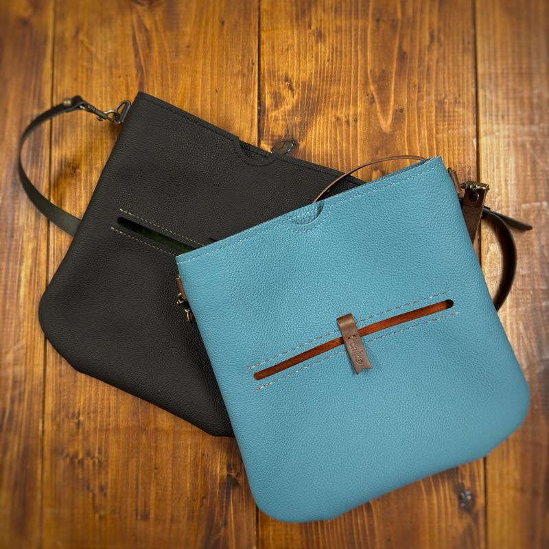 Smooth shoulder bag