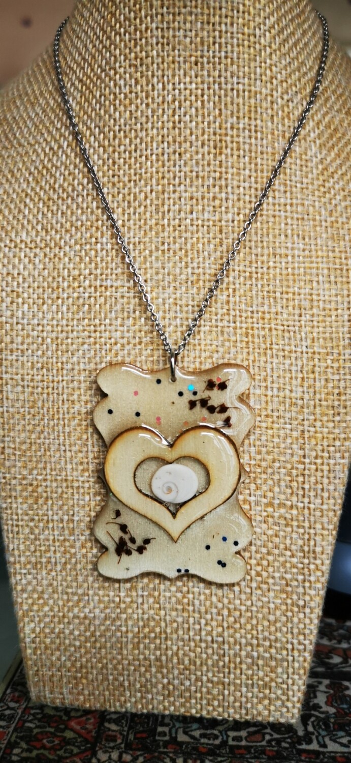Heart and Shiva Eye Shell wooden pendant