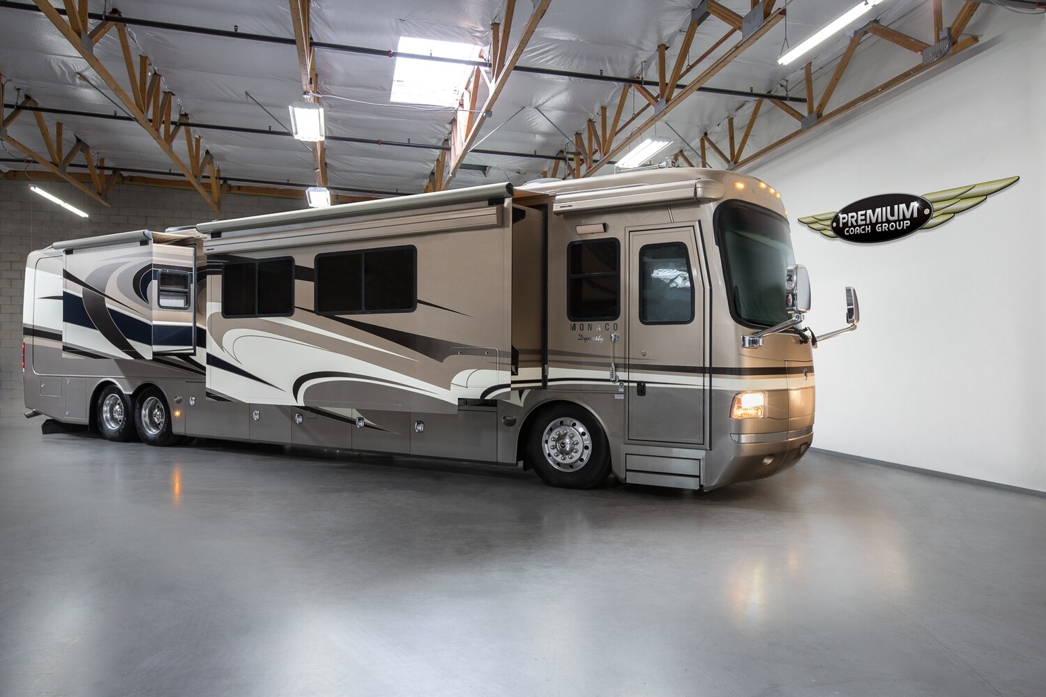 2009 Monaco Dynasty Regal 1.5 Bath