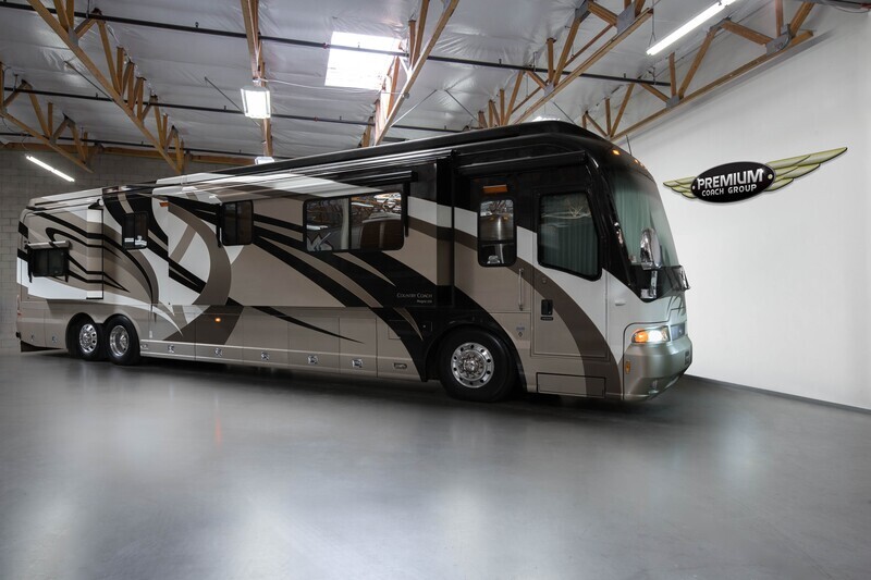 2007 COUNTRY COACH MAGNA REMBRANDT 600HP